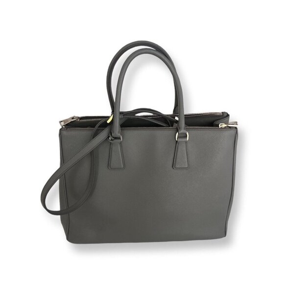 Prada grey Saffiano Lux leather Galleria Double Zipper Medium bag - Picture 2 of 9